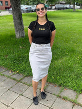 Load image into Gallery viewer, The Remi Denim Midi Skirt in Ultimate Gray (4-20)