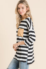 Load image into Gallery viewer, Black & White Striped Top
