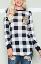 Load image into Gallery viewer, Sequins Chest Pocket Buffalo Print Top (Blk)