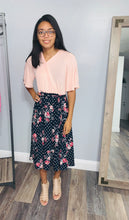 Load image into Gallery viewer, Karol Flower print/Solid Midi Dress in Pink/Navy