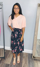 Load image into Gallery viewer, Karol Flower print/Solid Midi Dress in Pink/Navy