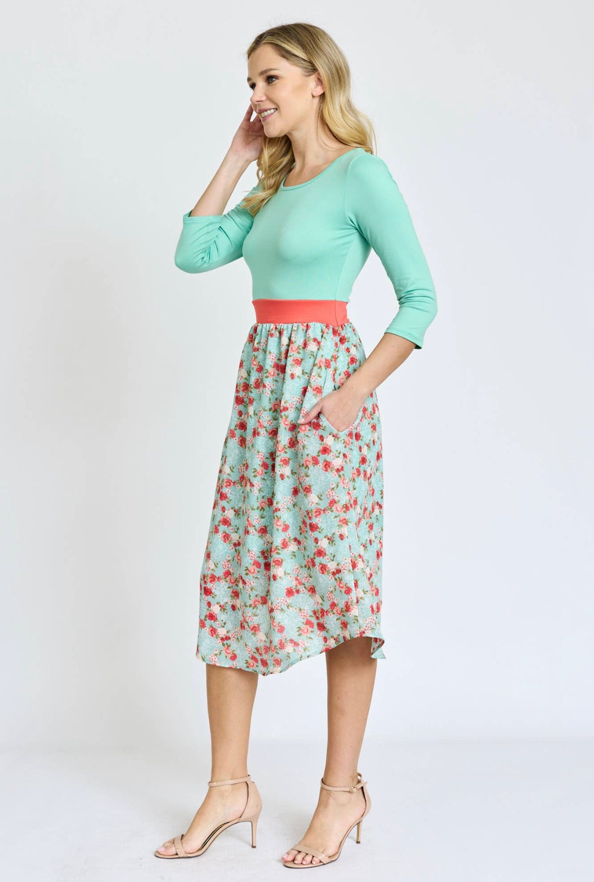 green emerald velvet dress Retro Full Circle Dress in Mint Green/Coral main image 0